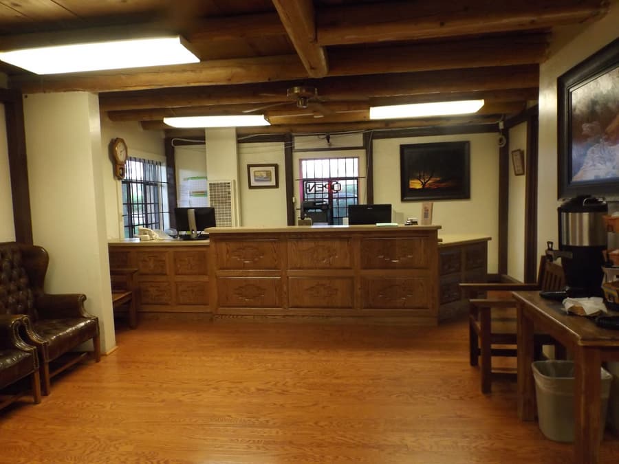 Thunderbird Lodge
