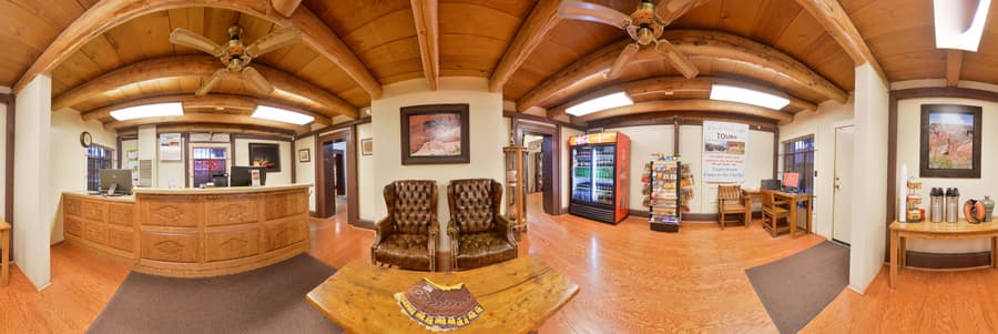 Thunderbird Lodge