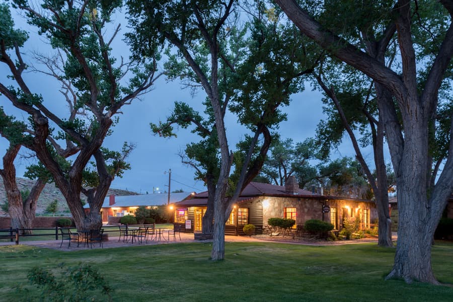 Thunderbird Lodge