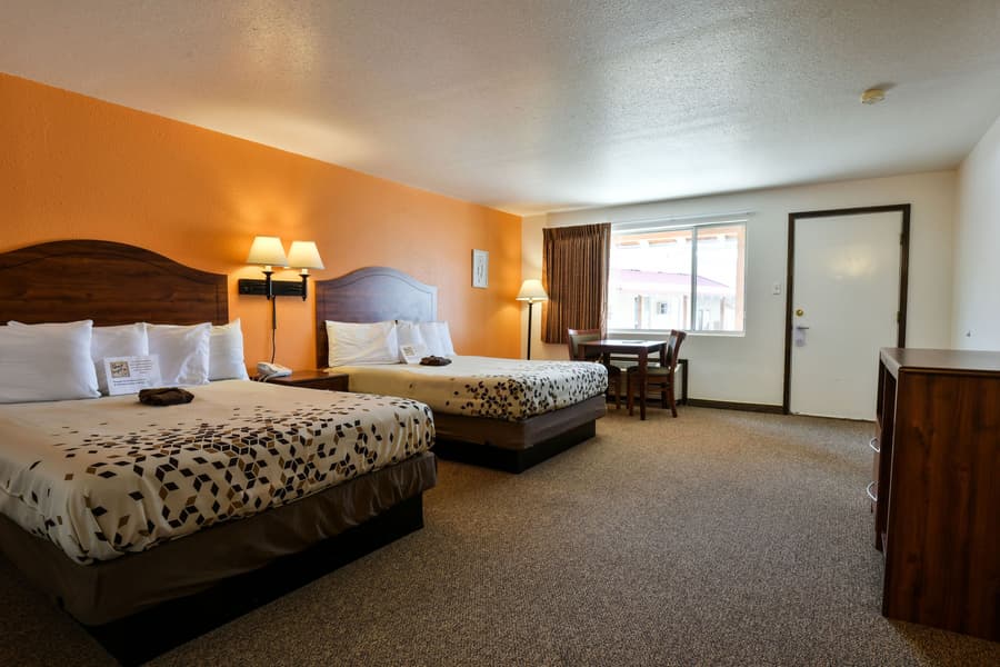 Adventure Inn & Motel