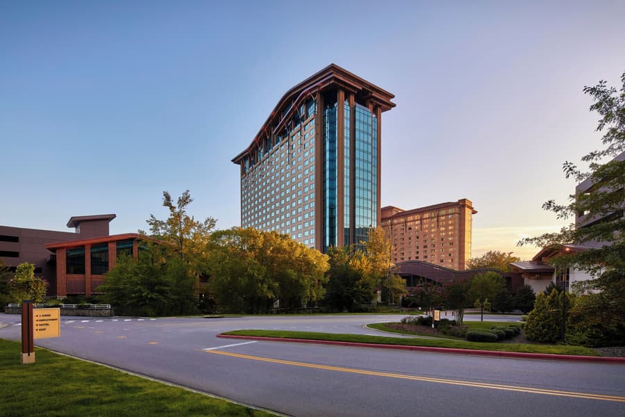 Harrah's Cherokee Casino Resort - A Caesars Rewards Destination