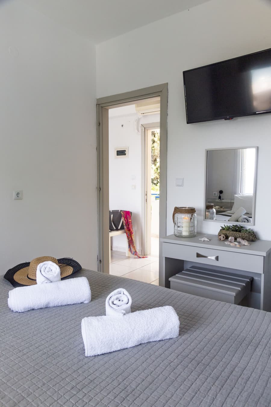 Roditsa Patritsia Apartments