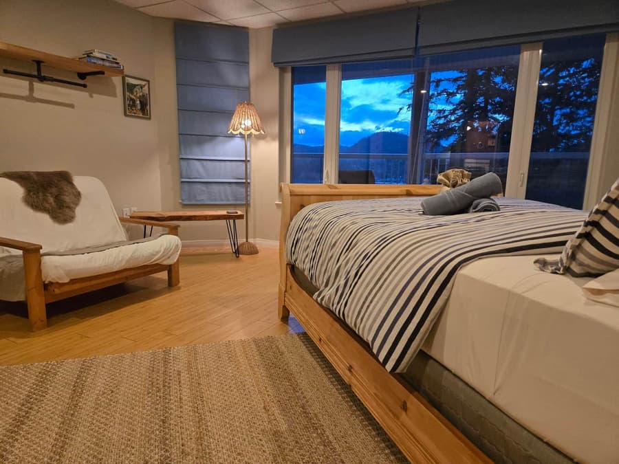 Madeira Park Oceanview Suites