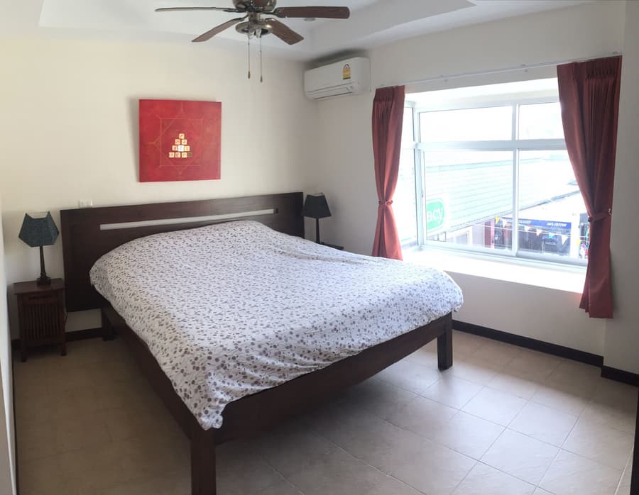 Merlin Plaza Apartments