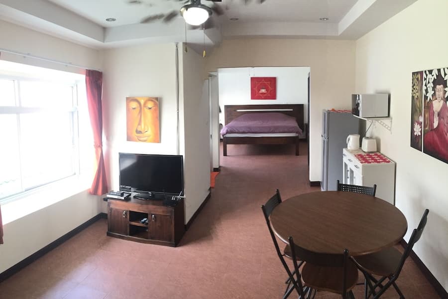 Merlin Plaza Apartments