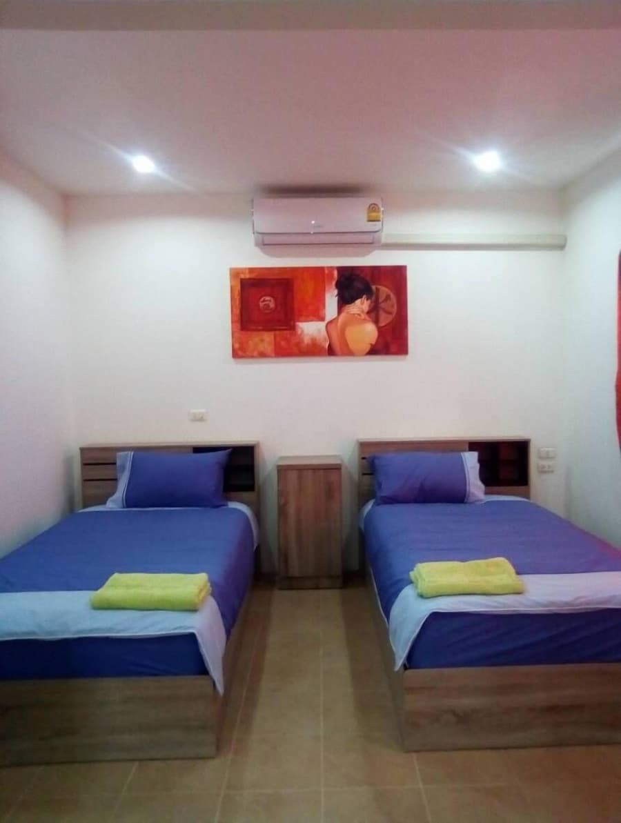 Merlin Plaza Apartments