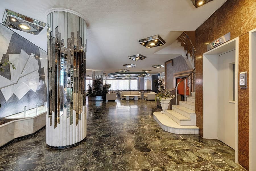 Xenophon Hotel