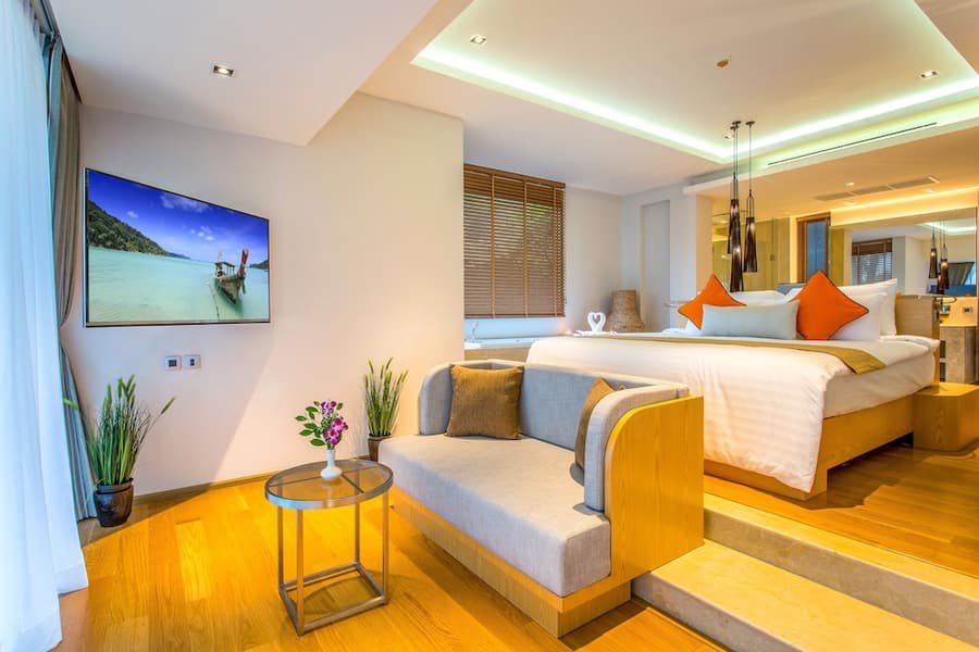 Crest Resort & Pool Villas