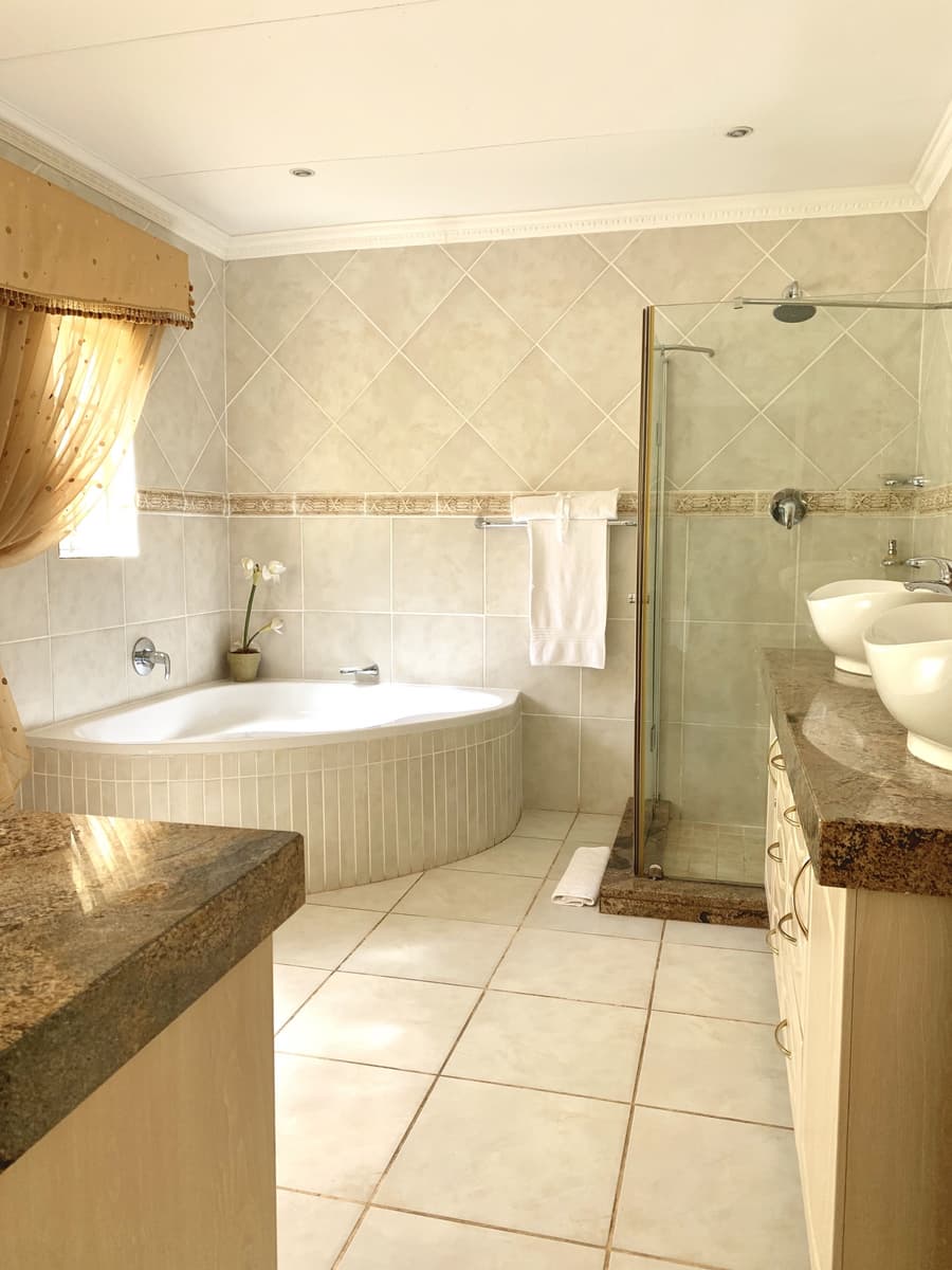 La Baruné Guest House