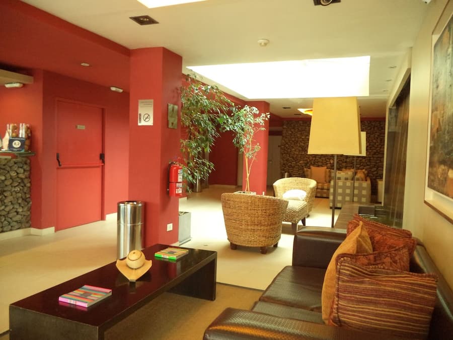 Hotel Mil 810