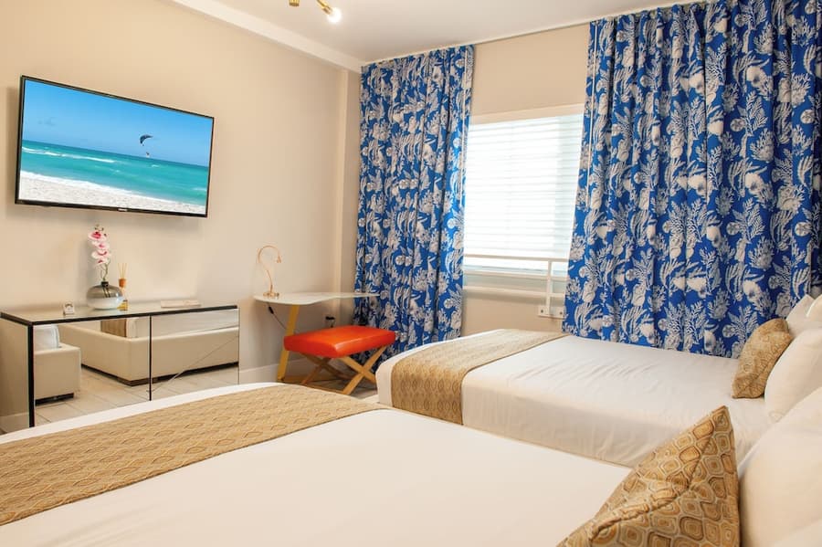 Oceanside Hotel and Suites