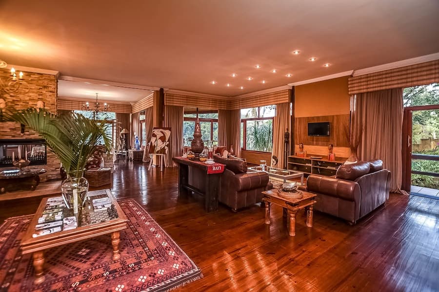 Bambuu Lakeside Lodge