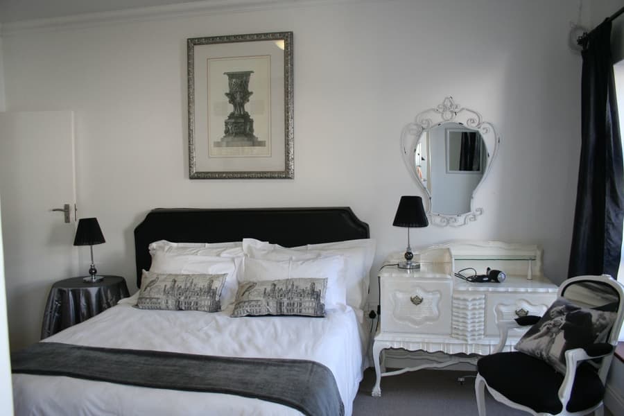 Paternoster Place