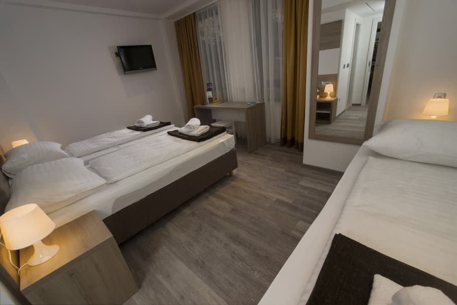 B&B Sol