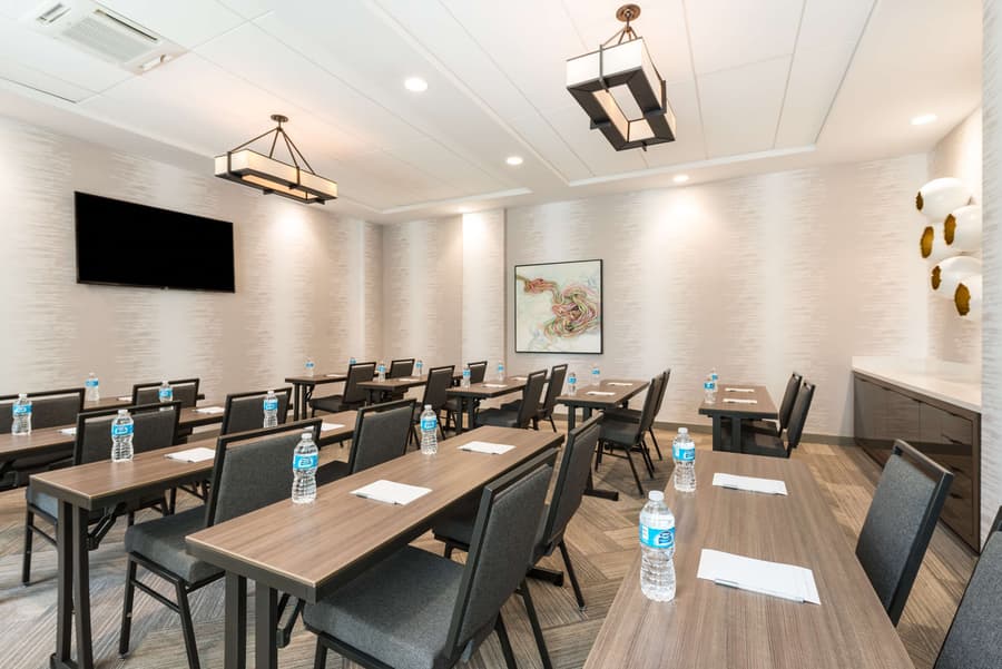 Hampton Inn & Suites Miami Wynwood Design District