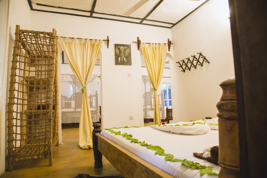 Moonshine Uroa Boutique Hotel