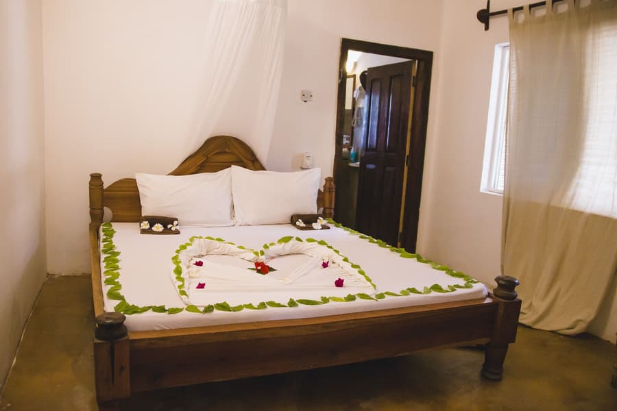 Moonshine Uroa Boutique Hotel