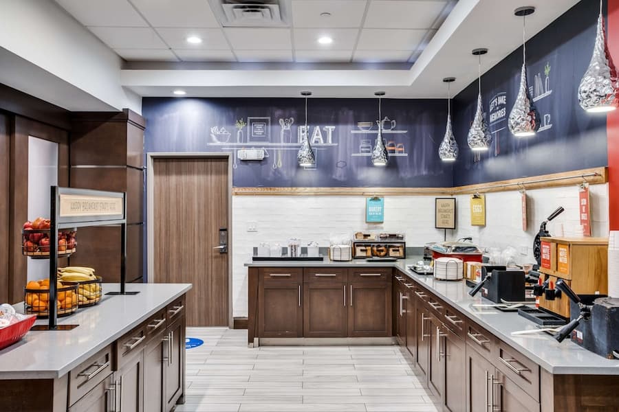 Hampton Inn & Suites North Dallas Central Expy