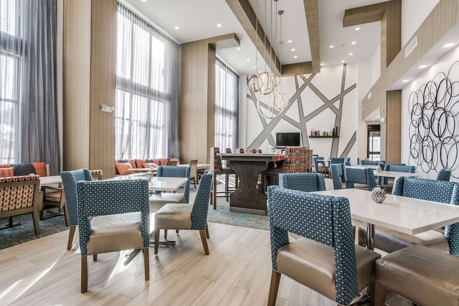 Hampton Inn & Suites North Dallas Central Expy