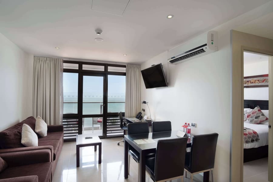 Ramada Suites by Wyndham Wailoaloa Beach Fiji