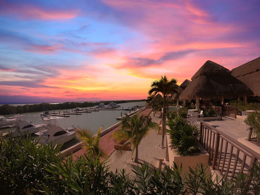 Grand Marina Hotel