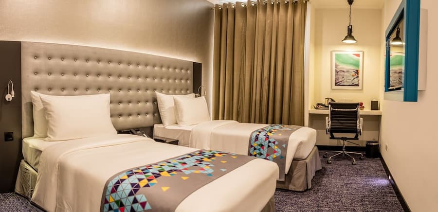 Fairway Colombo - Sri Lanka's First Hotel With Robot Technology