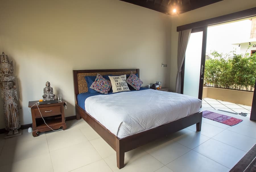 Solo Villas and Retreat