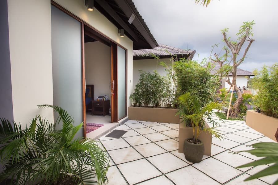 Solo Villas and Retreat