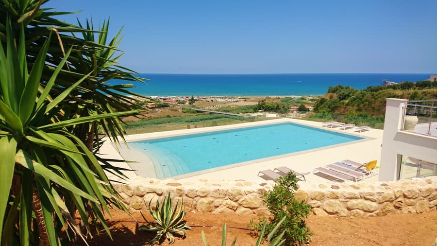 La Blanca Resort & Spa