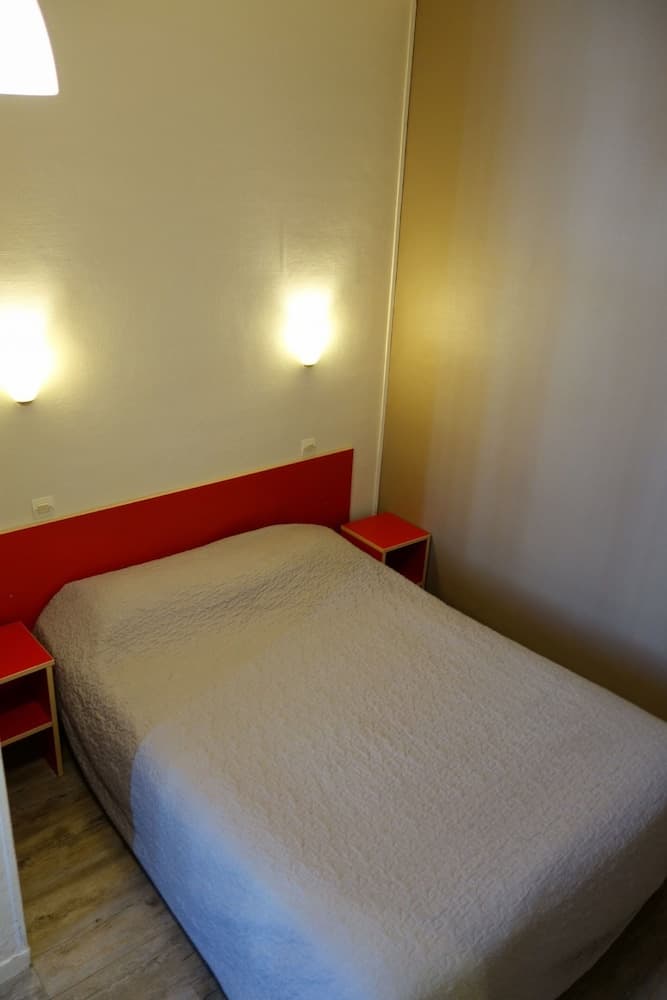 Acacia Hotel