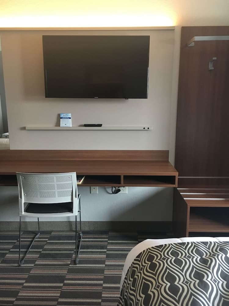 Microtel Inn & Suites by Wyndham Niagara Falls