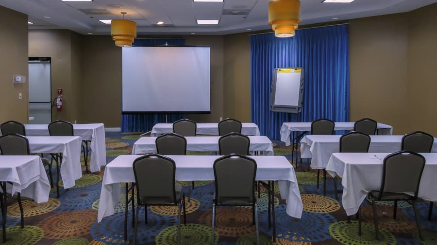 Holiday Inn Fort Myers - Downtown Area by IHG