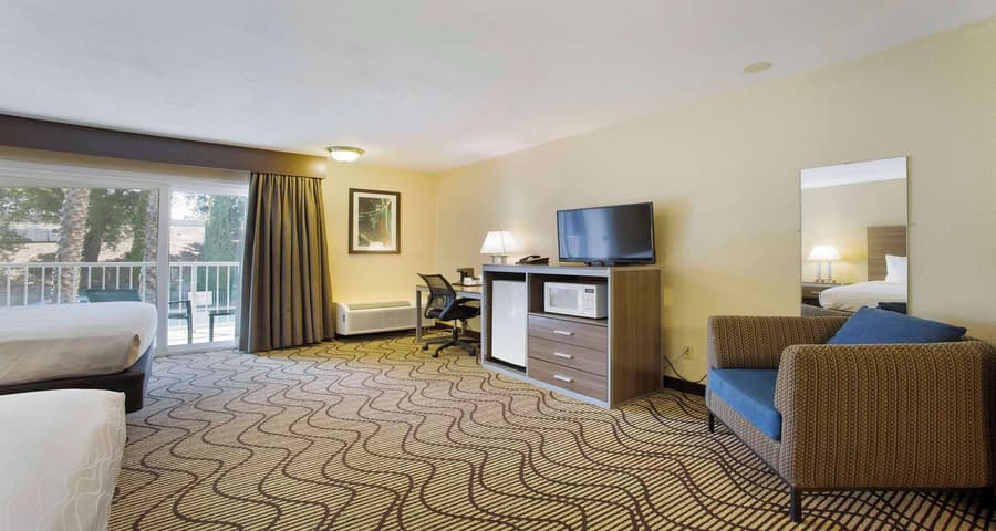 SureStay Plus Hotel by Best Western Sacramento North