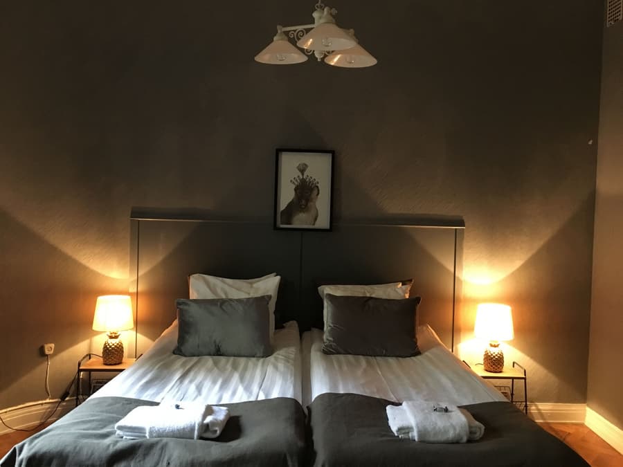 Morris Hotel