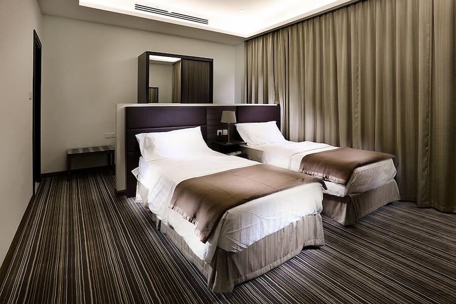 Grand Lily Hotel Suites