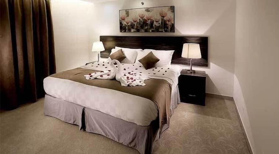 Grand Lily Hotel Suites