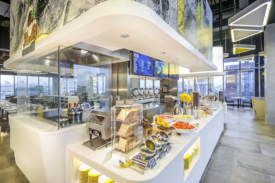 YELLO Hotel Harmoni Jakarta