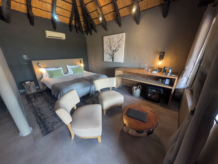 Ai Aiba - The Rockpainting Lodge