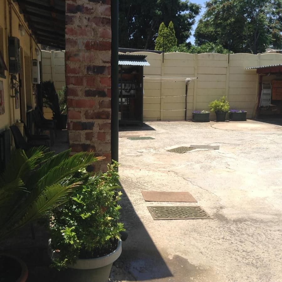 Cottage In Orange Grove