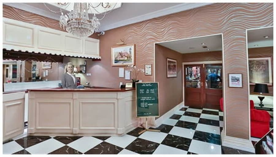 Eviston House Hotel