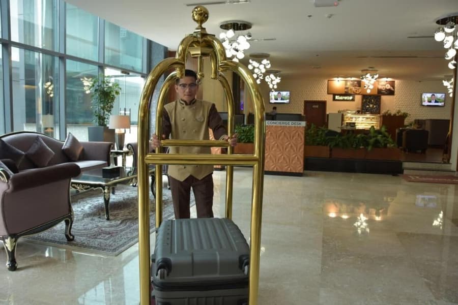 Golden Tulip Headington Ruwi
