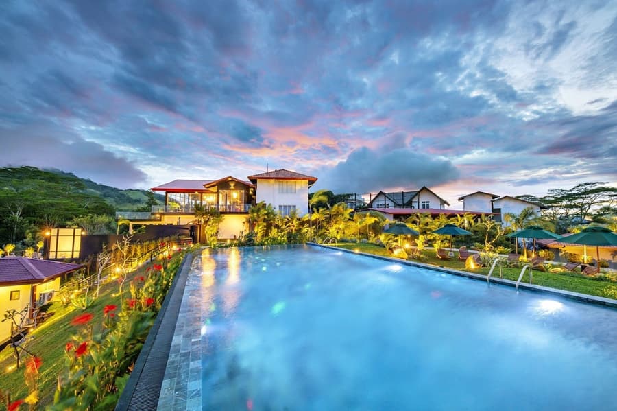 Fox Kandy by Fox Resorts- Luxury in the Mist