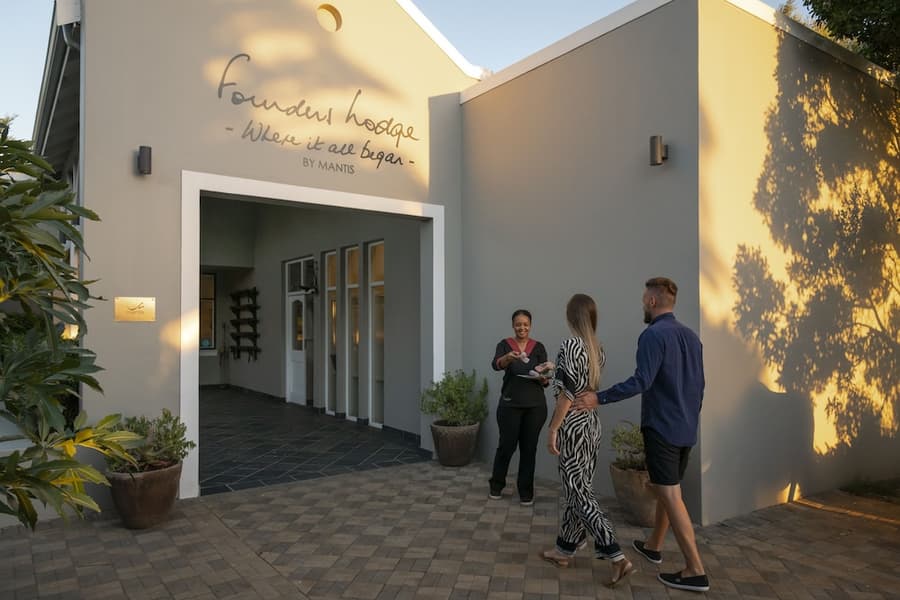 Founders Lodge by Mantis
