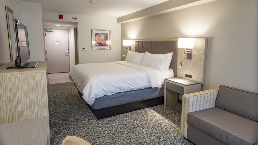 Holiday Inn Knoxville N - Merchant Drive by IHG