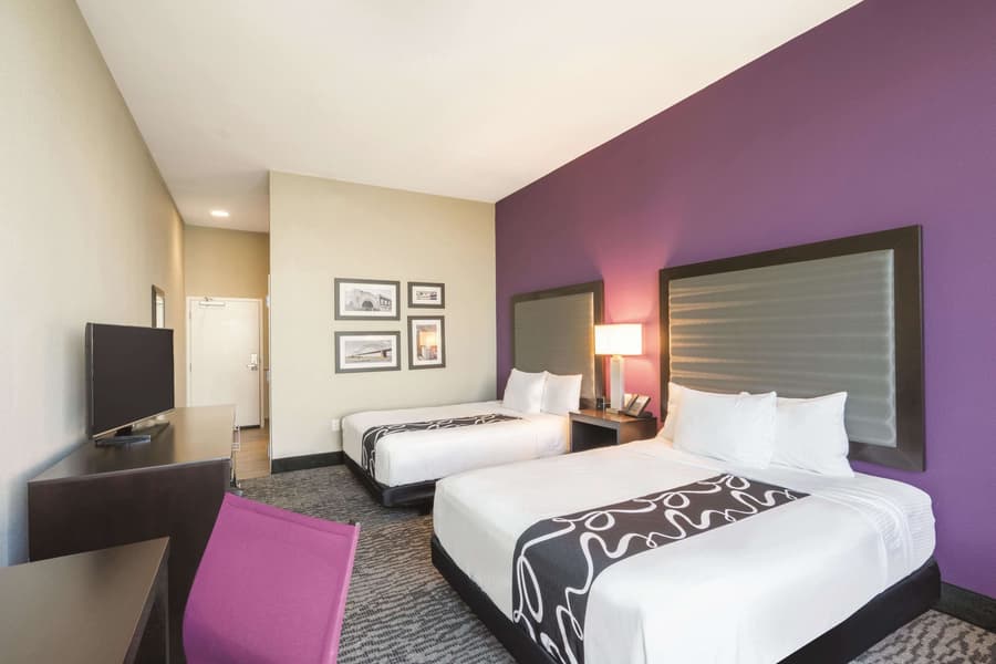 La Quinta Inn & Suites by Wyndham Memphis Downtown