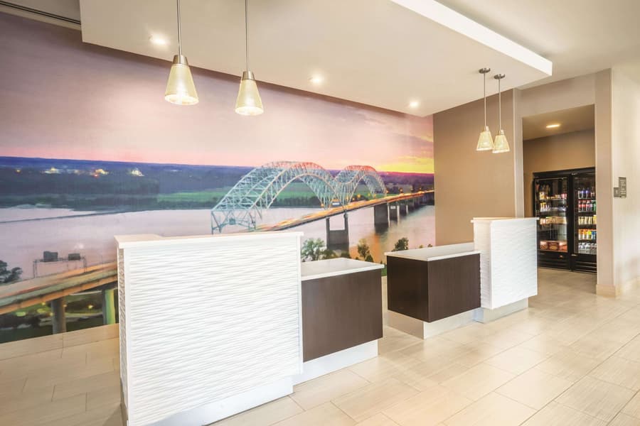 La Quinta Inn & Suites by Wyndham Memphis Downtown