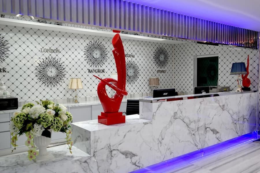 Top High Airport Link Hotel