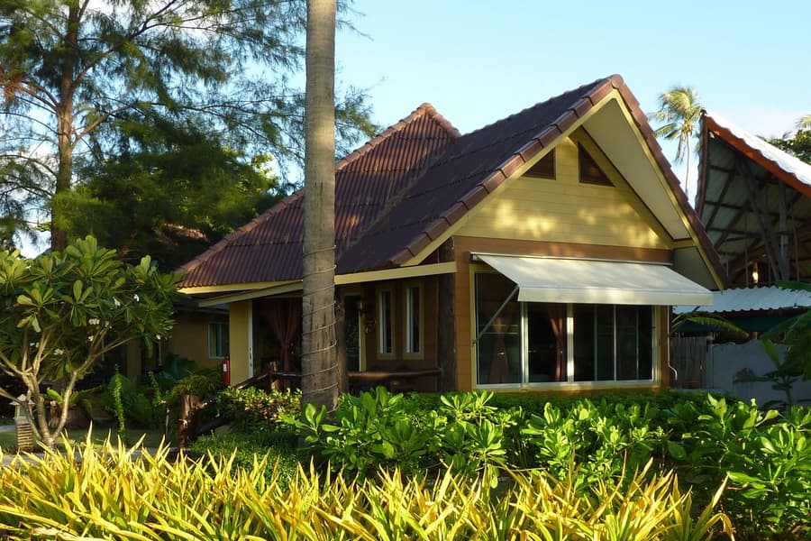 Lanta Castaway Beach Resort