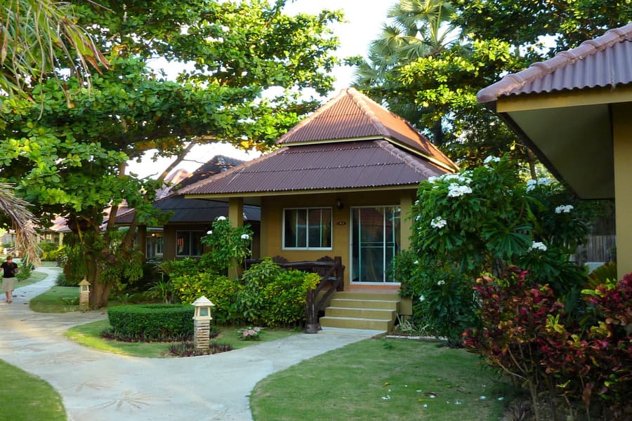Lanta Castaway Beach Resort
