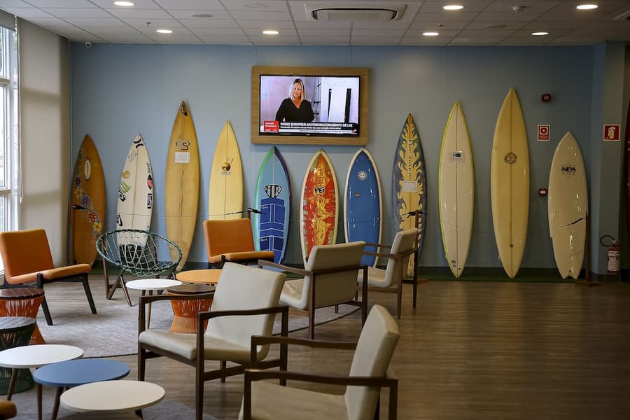 Golden Tulip Guarujá (Former Delphin Surf Hotel)